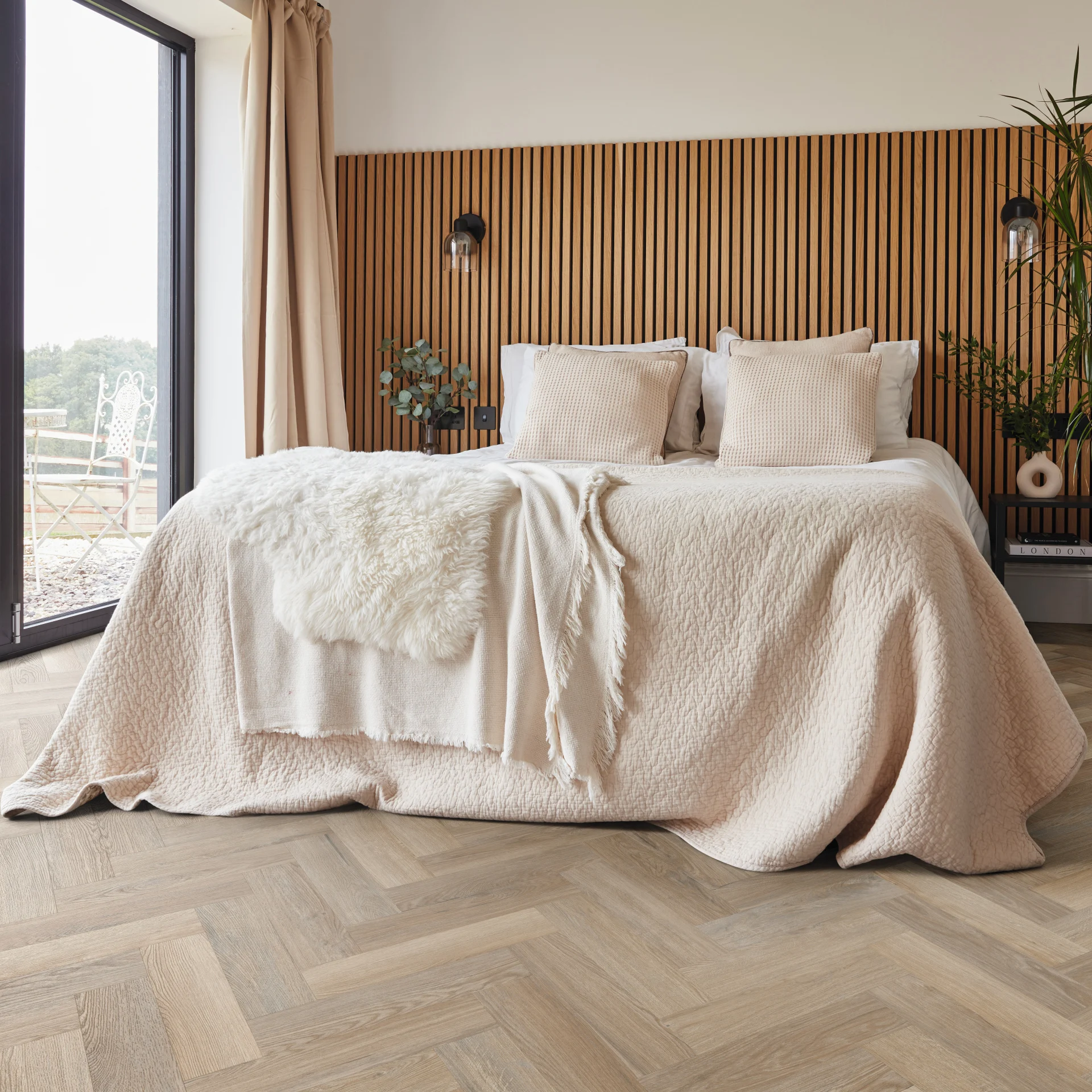 Karndean Van Gogh Hayfield Oak Herringbone Cheapest in the UK